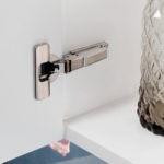 Петля Silentia + Series 100 Key-hole/Snap-on 105 градусов вкладная, с доводчиком, Salice