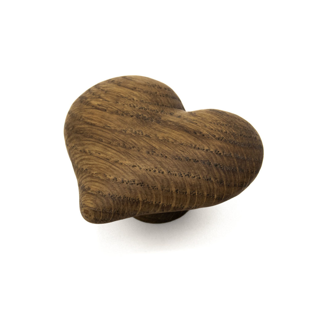 Ручка мебельная деревянная Heart HL-045M, материал дуб, цвет коричневый